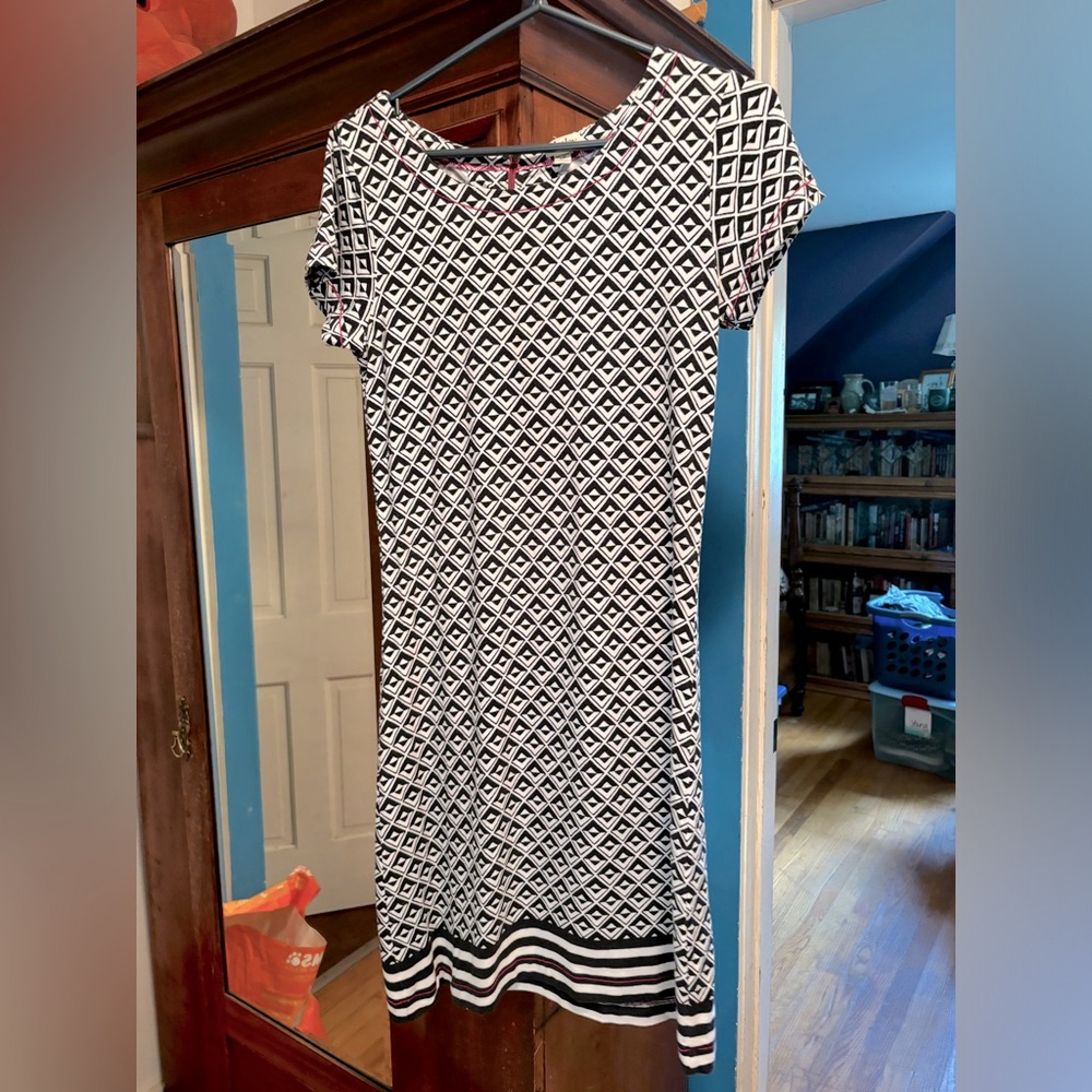 Hatley geometric print women’s small knee length dress